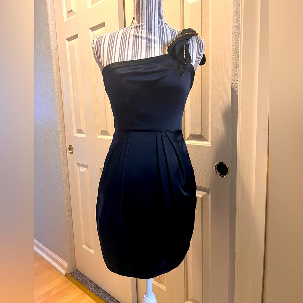 Black BCBGMaxAzria Extra Small Cocktail Dress with Gold-Zipper Accented Shoulder